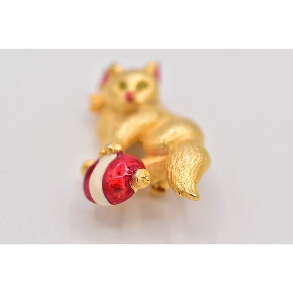 Vero Vintage Christmas Kitten Pin Brooch Cat Brushed Gold Red Bow Signed BinBP - Picture 5 of 12
